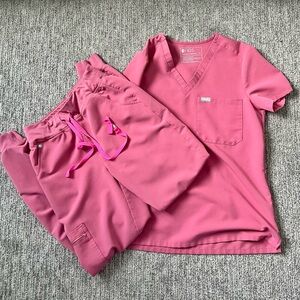 Figs breast cancer awareness limited edition matching scrub set XS